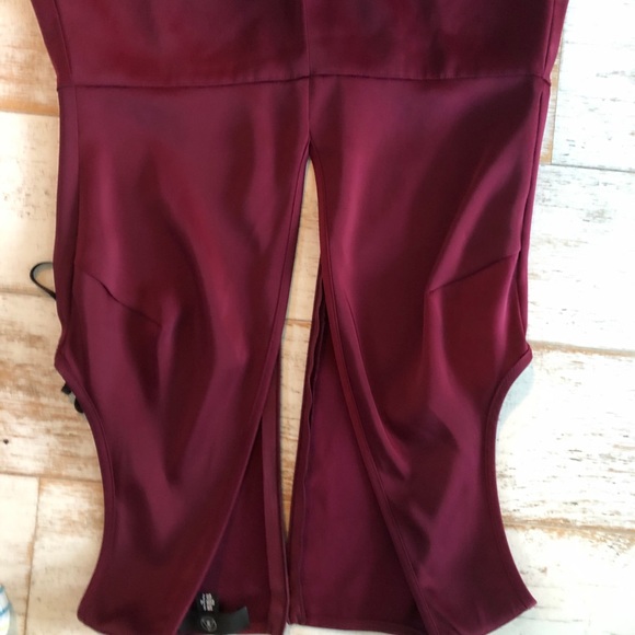 Deep V jumpsuit - Picture 5 of 5